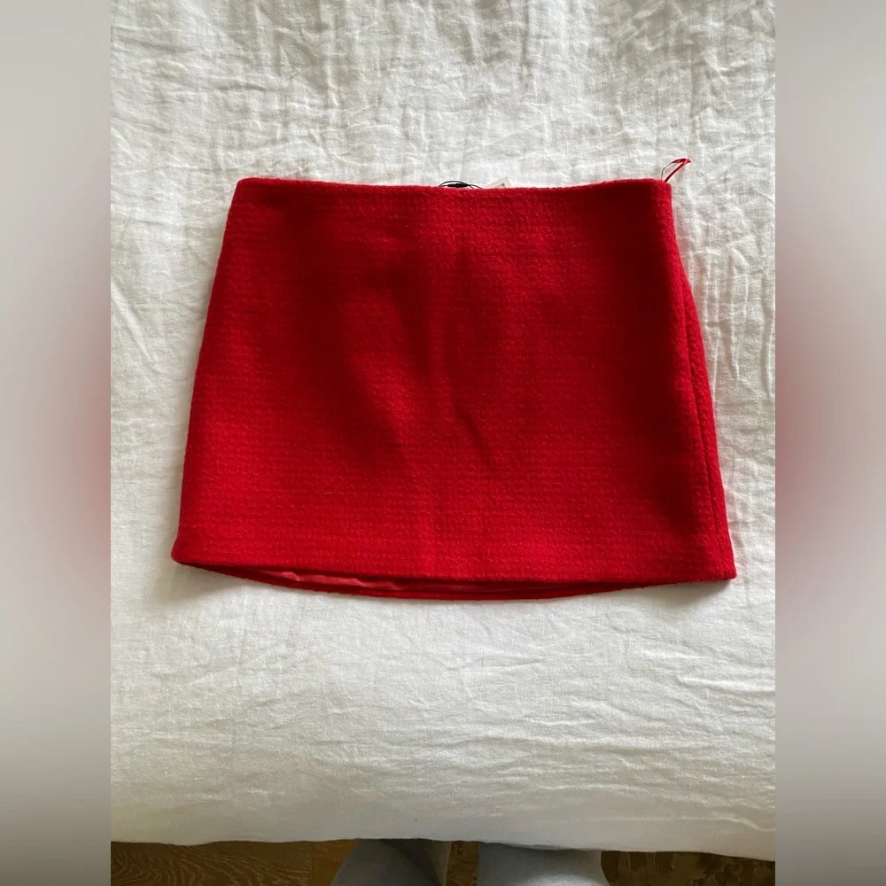 Red Textured Zara Skirt- BNWT- Size XS - Picture 9 of 11